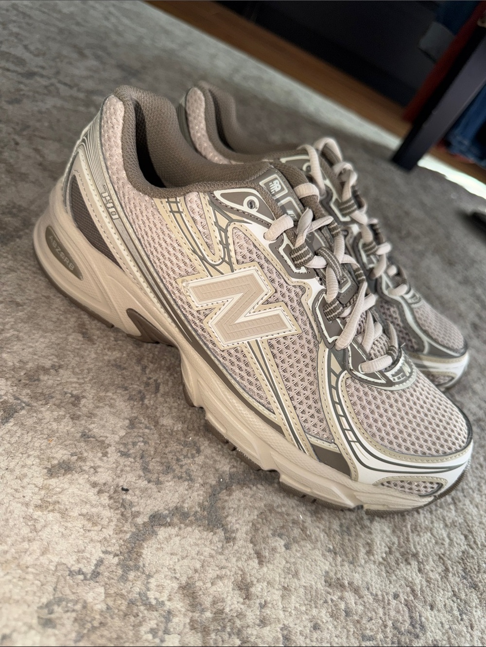 New Balance Women's Light Beige and Gray Mesh Sneakers